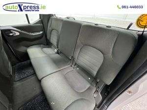 Nissan Navara 2.5 Diesel, 4WD Manual - Image 4