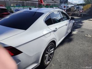 Volkswagen Passat 2015 - Image 4