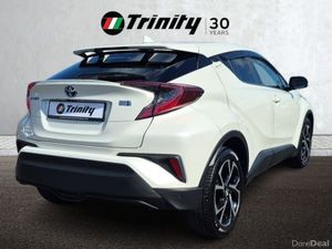 Toyota C-HR ** 1.8 HYBRID ** AUTO ** HUGE SPEC ** - Image 3