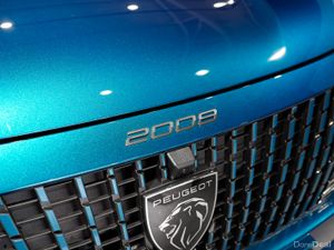 2026 Peugeot 2008 Allure Hybrid 110bhp e-DCS6 Auto - Image 4