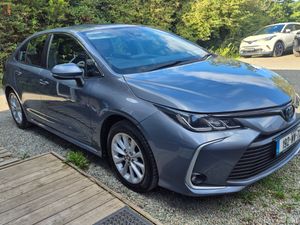 Toyota Corolla Luna Sport 1.8 Petrol Hybrid 2019 - Image 2