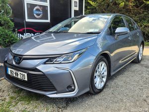 Toyota Corolla Luna Sport 1.8 Petrol Hybrid 2019 - Image 3