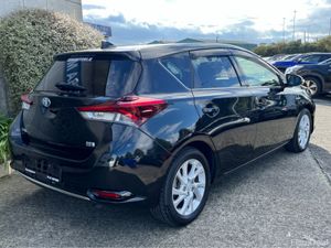 Toyota Auris HYBRID AUTOMATIC 1.8 PETROL //LOW MIL - Image 4