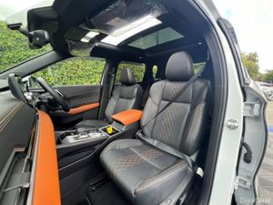 Mitsubishi Outlander 7-SEATER 2.4 HYBRID AUTO ** H - Image 2