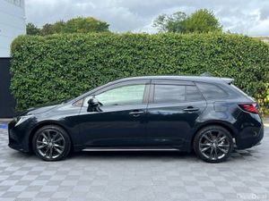 Toyota Corolla TOURING WXB 1.8 HYBRID AUTO // APPL - Image 3