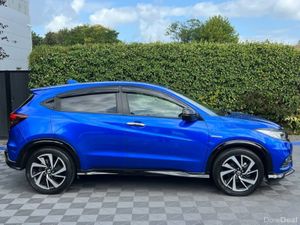 Honda Vezel RS 1.5 HYBRID AUTO // 18" DIAMOND CUT - Image 2
