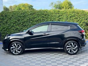 Honda Vezel RS 1.5 HYBRID AUTO // DIAMOND CUT ALLO - Image 3