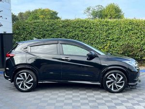 Honda Vezel RS 1.5 HYBRID AUTO // DIAMOND CUT ALLO - Image 2