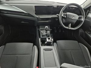 Opel Astra SC 1.2 Turbo 110PS  6 Speed - Image 4