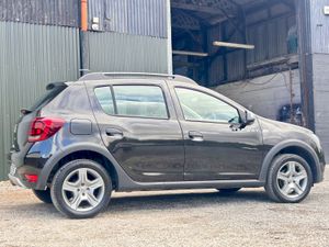 Dacia Sandero Stepway 2021 1.5 diesel - Image 3