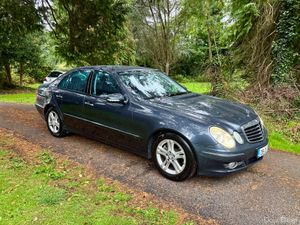 2009 Mercedes-Benz E220 CDI Automatic! - Image 4