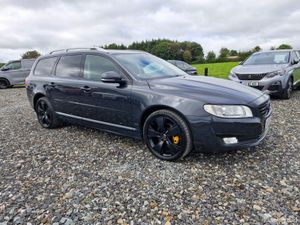 2016 Volvo V70 Estate Auto READ AD - Image 4