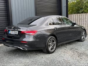 212 Mercedes-Benz E 300 DE Amg Line - Image 4