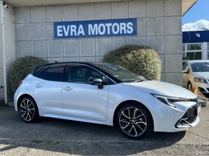 Toyota Corolla SPORT AUTOMATIC HYBRID 1.8 PETROL / - Image 3
