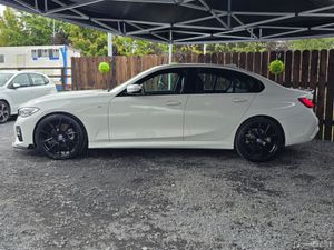 BMW 3-Series 320D MSPORT - XDRIVE - ONLY 38KMS!! - Image 4
