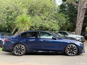 BMW 5-Series 550e xDrive M Sport Pro - Image 4