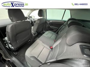 Volkswagen Golf 1.2 	TSI COMFORT LINE, Reversing c - Image 4