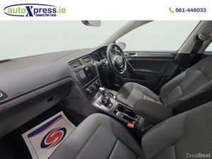 Volkswagen Golf 1.2 TSI Automatic, Reversing camer - Image 4