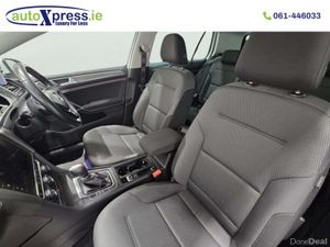Volkswagen Golf 1.2 TSI Automatic, Reversing camer - Image 4