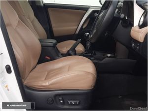 Toyota RAV4 **FLASH SALE**SOL 2WD 2.0 D-4D LEATHER - Image 4