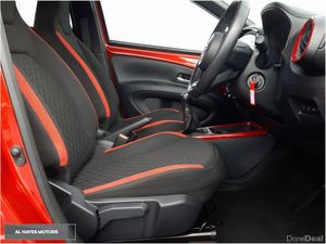 Toyota Aygo **FLASH SALE**LIKE NEW** AYGO X DESIGN - Image 4