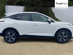 Nissan Qashqai 1.3 DiG-T MH N-Connecta [Glass Roof - Image 3