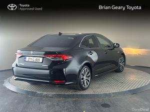 Toyota Corolla Hybrid LunaSport - Image 2