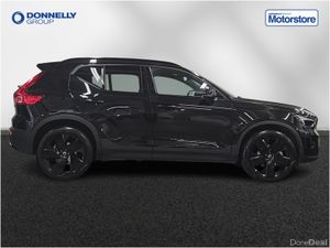 Volvo XC40 Estate Plus Black Edition - Image 4