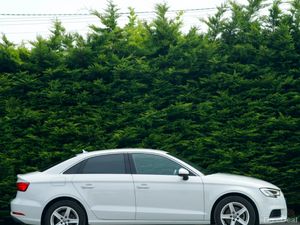 Audi A3 Sedan TFSI  S-TRONIC 2018 - Image 4