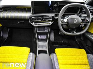 Renault 5 iconic 52kWh 150hp Demo - Image 3