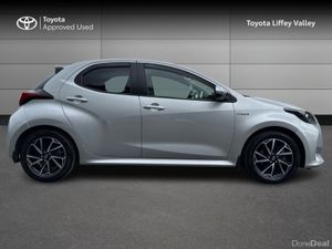 Toyota Yaris YARIS HYBRID LUNA SPORT - Image 3