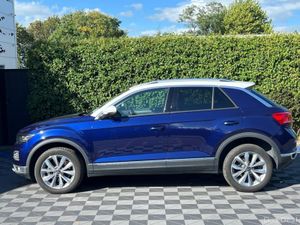 Volkswagen T-Roc DESIGN 2.0 TDI AUTO // APPLE CARP - Image 3