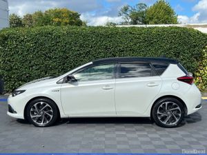 Toyota Auris BRICK LANE EDITION 1.8 HYBRID AUTO // - Image 3