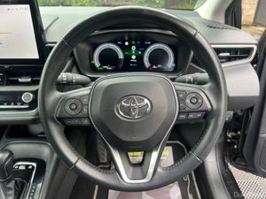 Toyota Corolla LUNA 1.8 HYBRID AUTO // DIGITAL CLU - Image 4