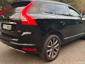 Volvo XC60 2017 SE LUXURY EDITION ! - Image 3