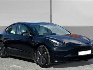 Tesla Model 3 White Interior - Image 3