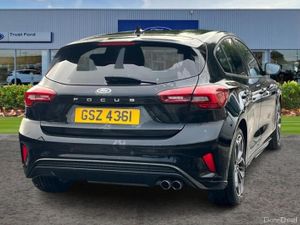 Ford Focus 1.5 EcoBlue ST-Line Vignale 5dr Auto - Image 4