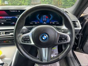 BMW i4 EDRIVE40 M-SPORT AUTO // VIRTUAL COCKPIT // - Image 4
