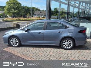 Toyota Corolla 1.8 Hybrid Luna Saloon - Image 3