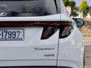 Hyundai Tucson 2WD Executive Plus HEV STG Auto - Image 4