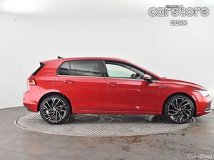 Volkswagen Golf eTSI - Image 2