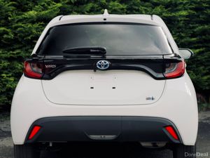 Toyota Yaris 1.5 Hybrid 2023 | Stylish & Efficient - Image 4