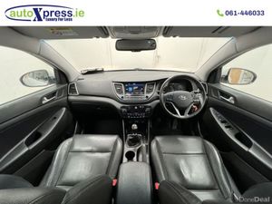 Hyundai Tucson 1.7 Premium, Manual, Reversing Came - Image 2