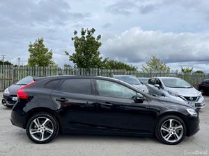 VOLVO V40 2017 2.0, DIESEL D4 - Image 4