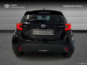 Toyota Yaris LUNA SPORT 4DR AUTO - Image 4