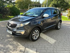 2015 (152) Kia Sportage platinum top spec - Image 2