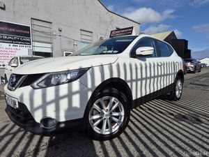 2014 Nissan Qashqai  (LOW MILAGE & NEW CHAIN) - Image 4