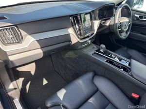 Volvo XC60 T6 PHEV 350hp AT8 Plus (bright theme) - Image 2