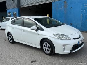 2015 Toyota Prius Hybrid Automatic - Image 3