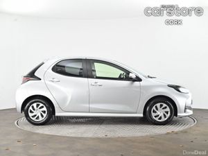 Toyota Yaris 1.5 - Image 2